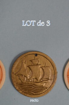 le lot de 3 : porte-clés + médaille blanche + médaille marron