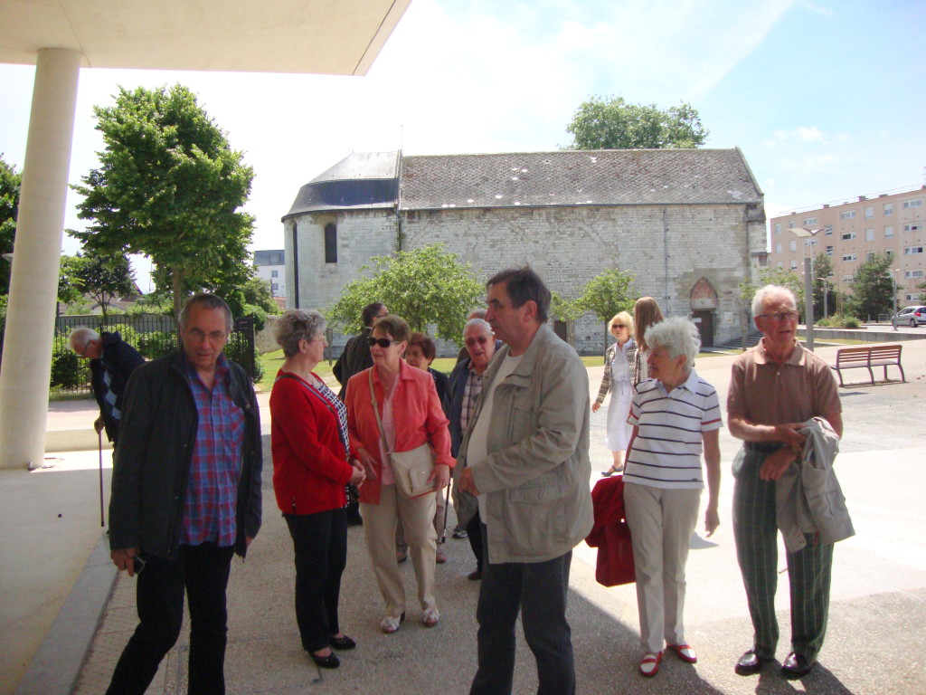 Rassemblement des troupes devant les A.D