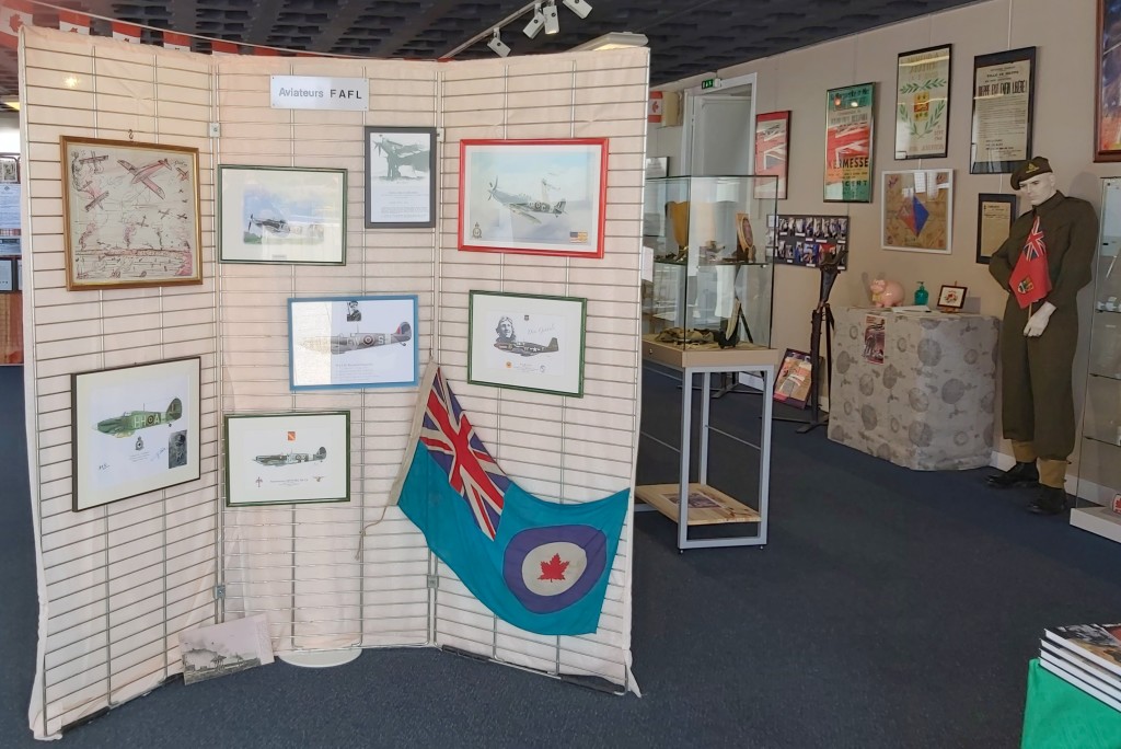 photos de la salle d'exposition (24)