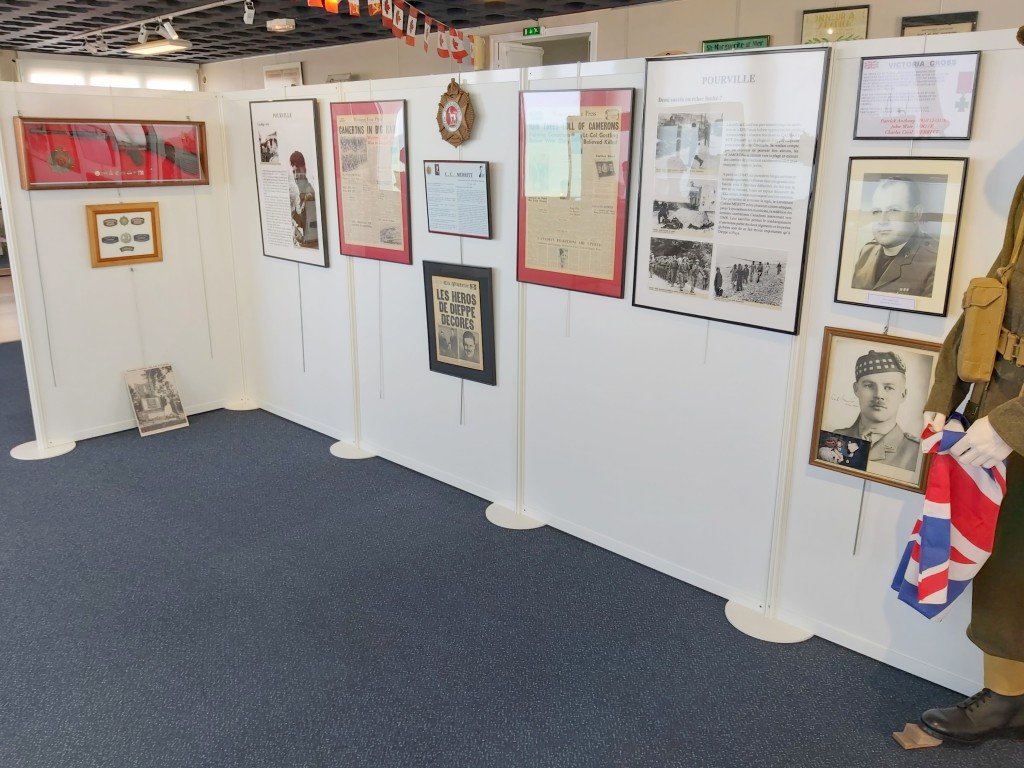 photos de la salle d'exposition (28)